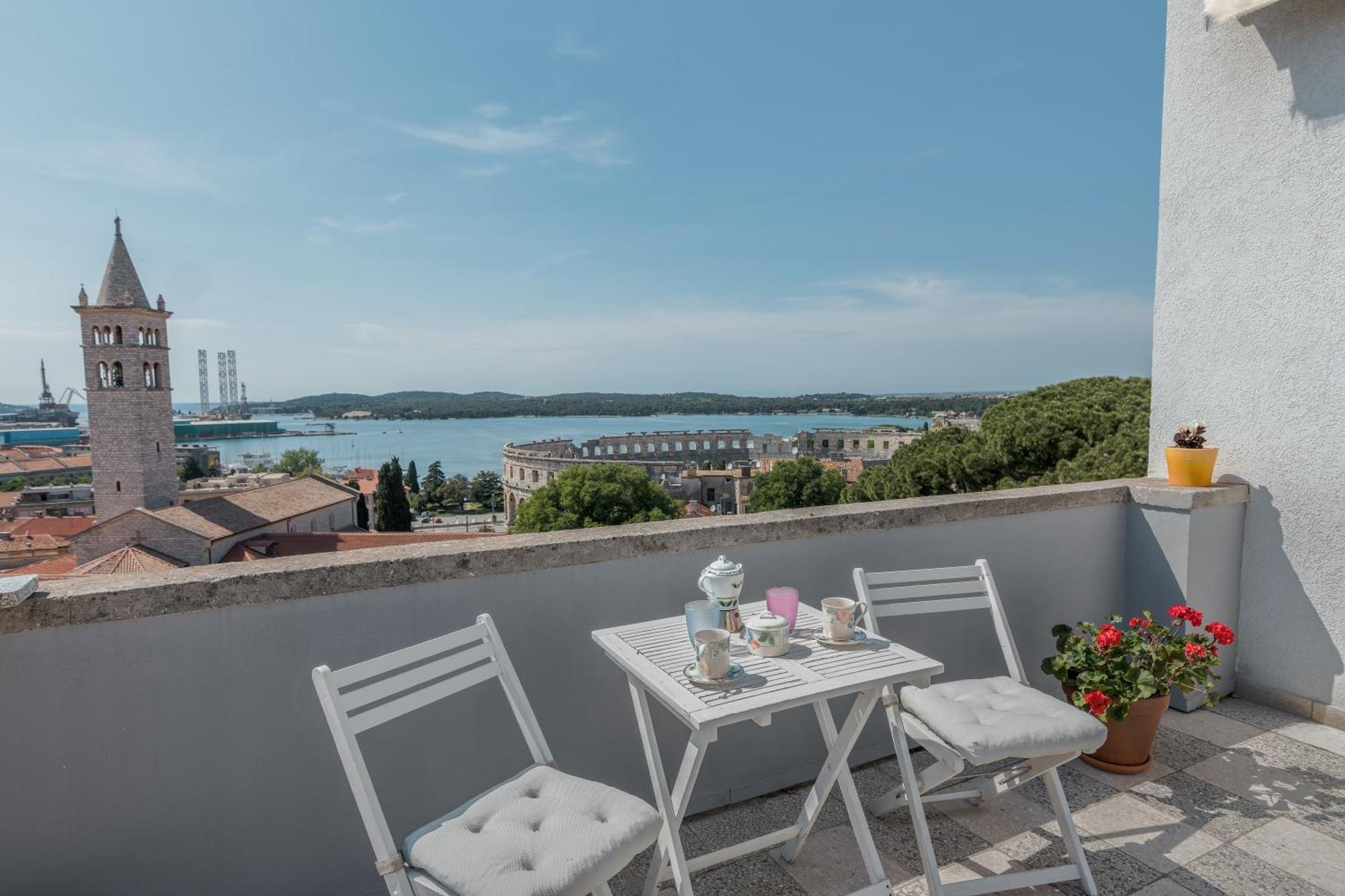 Apartment Seagull Pula Extérieur photo