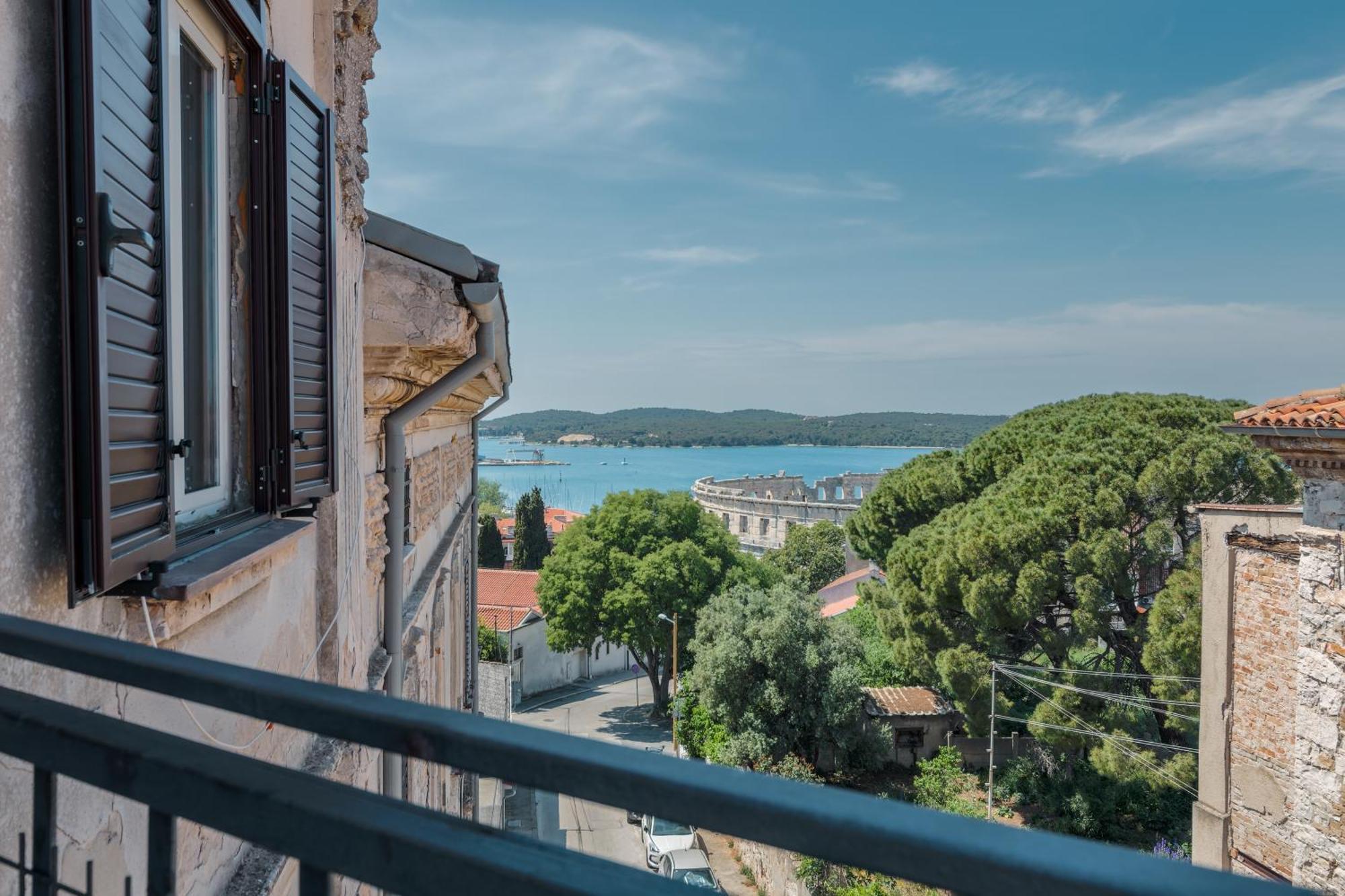 Apartment Seagull Pula Extérieur photo